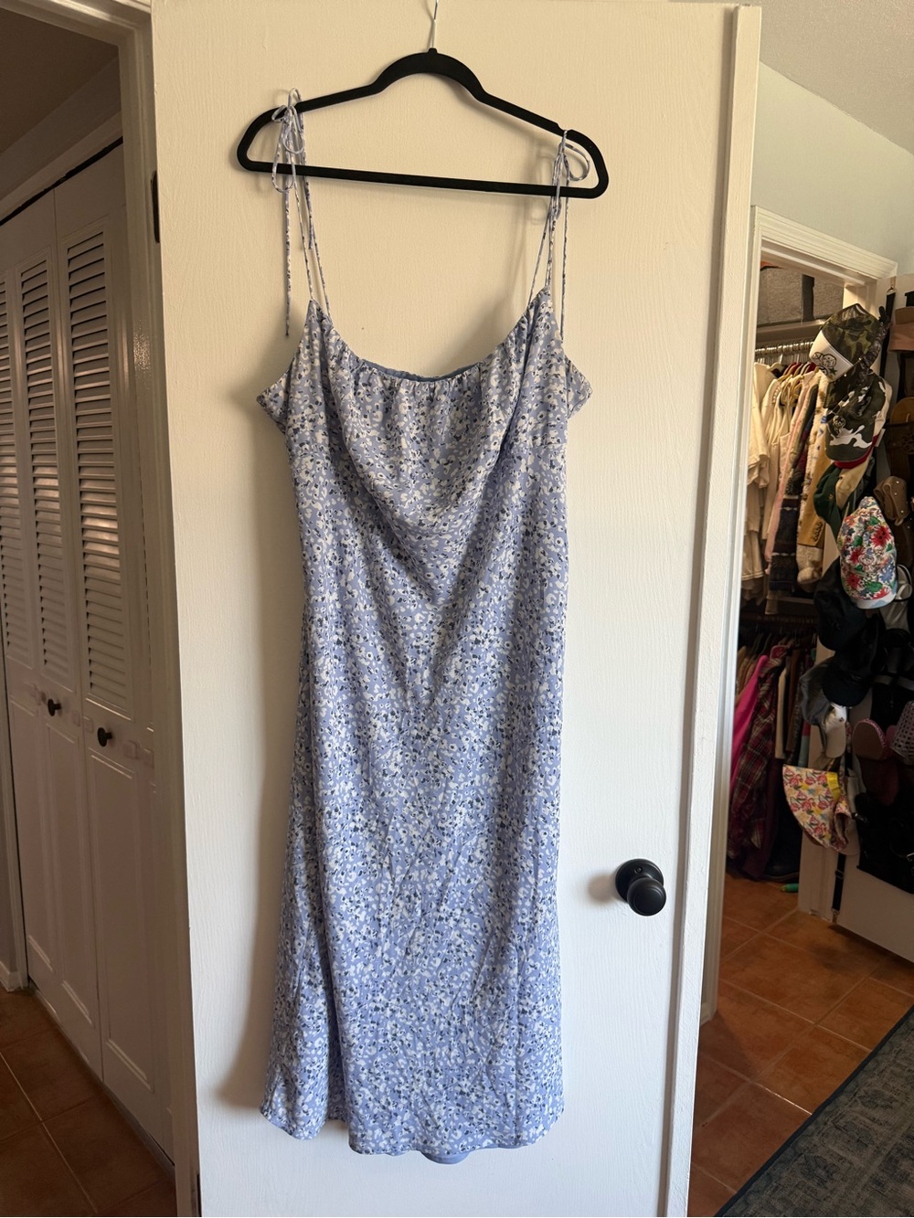Abercrombie & Fitch Blue Floral midi dress - sz XL